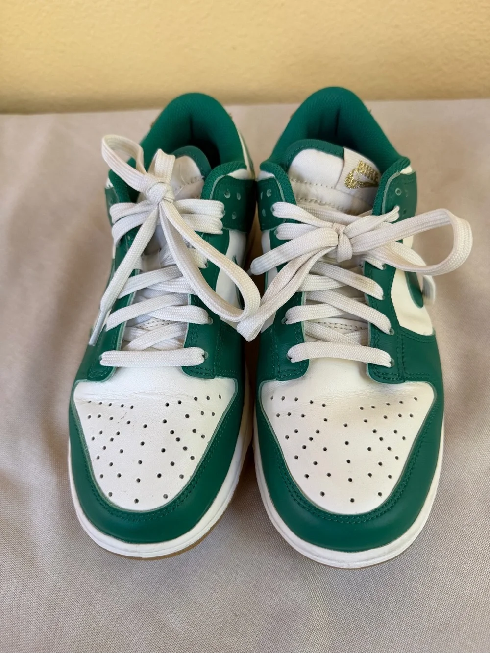 Nike Dunk Low Malachite Metallic Gold Gum Sole Sneakers Women’s 8 FB7173-131 EUC